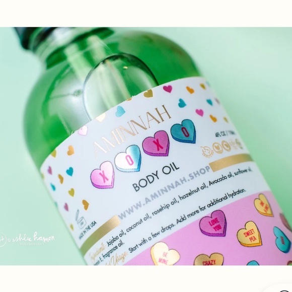 AMINNAH Skincare “XOXO” Moisturizing Candy Heart Scented Body Oil (1 Bottle) - Picture 3 of 8